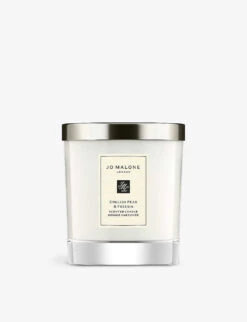 English Pear & Freesia Scented Candle 200g