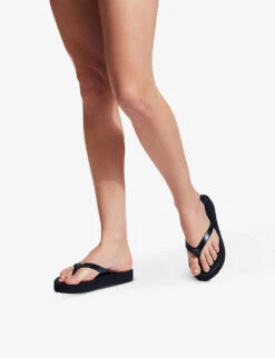 Kurt Geiger London Kensington Q Two-post Rubber Flip Flops 9 Kurt Geiger London Kensington Q Two-post Rubber Flip Flops -Kurtgeiger Store R03838957 BLACK ALT05