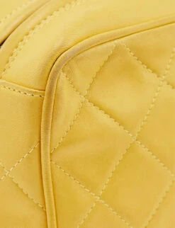 Pre-loved Chanel Cross-body Bag -Kurtgeiger Store R04096713 YELLOW ALT06