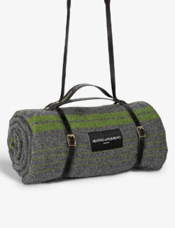 Portable Wool And Wax Picnic Blanket 150cm X 160cm -Kurtgeiger Store R04122829 ALT02