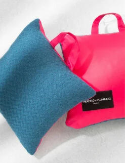 Top-handle Waterproof Wool Outdoor Cushion 30cm X 30cm -Kurtgeiger Store R04122836 ALT02